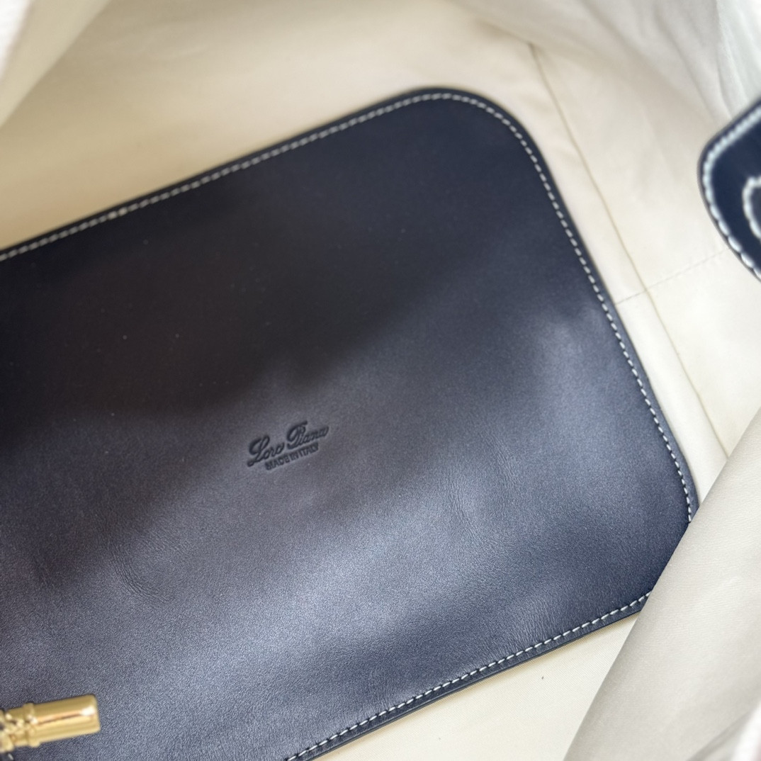 L**o p*ana Large Bale Bag 24 x 20 x 27 cm