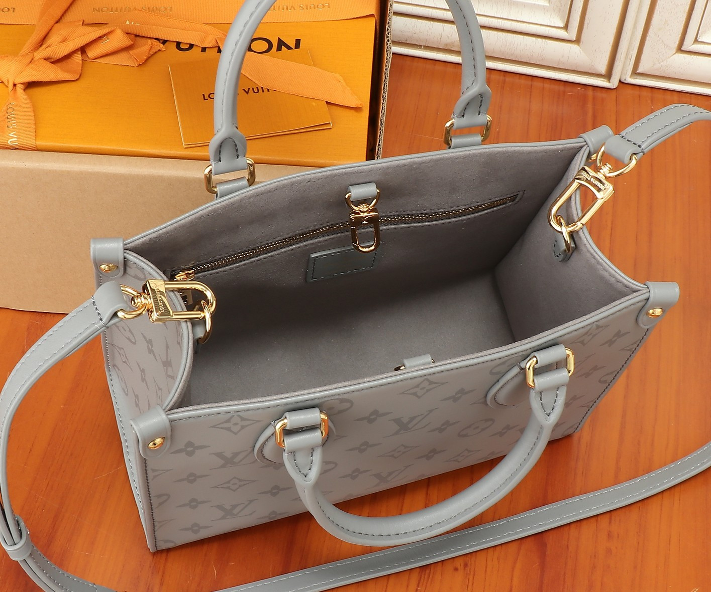 LV Monogram Ink  Small OnTheGo  M12465 25x19x11.5CM