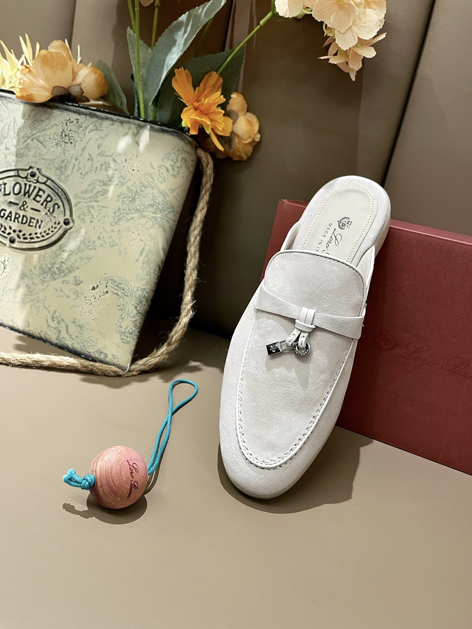 UA L**o p*ana Babouche Charms Walk Loafers