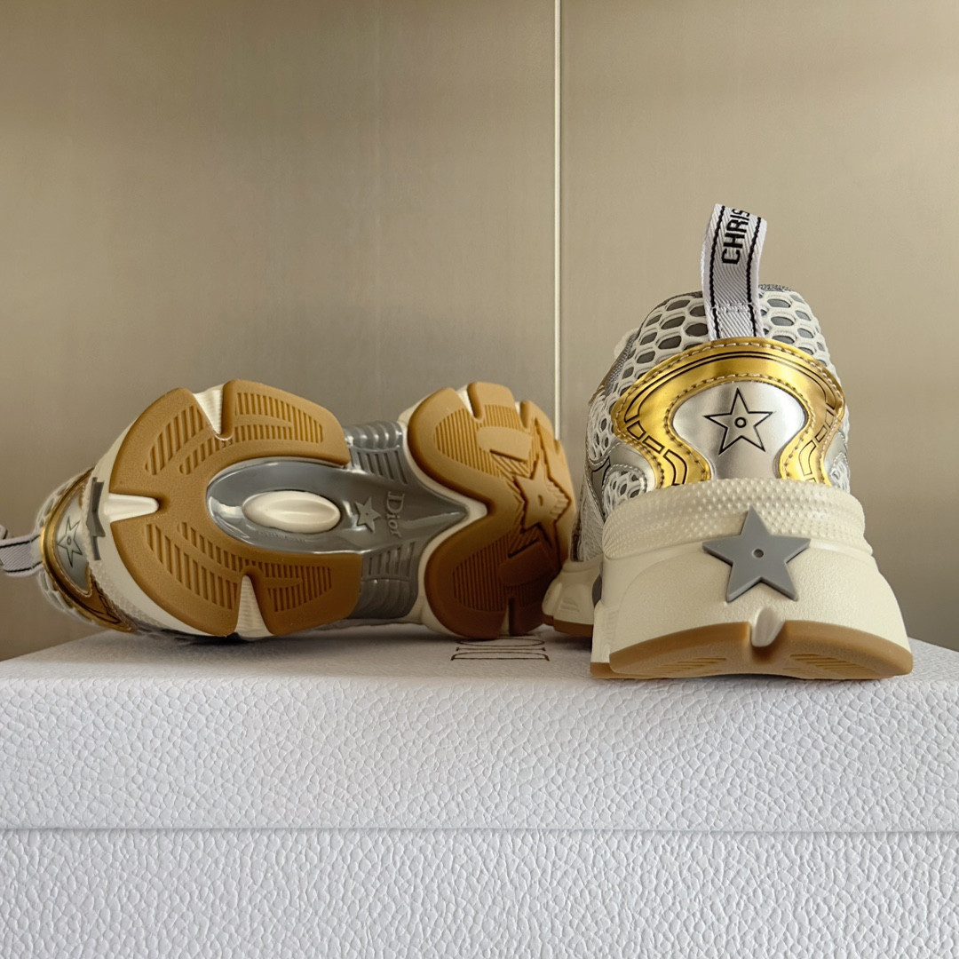 UA D*0r Vibe Sneaker