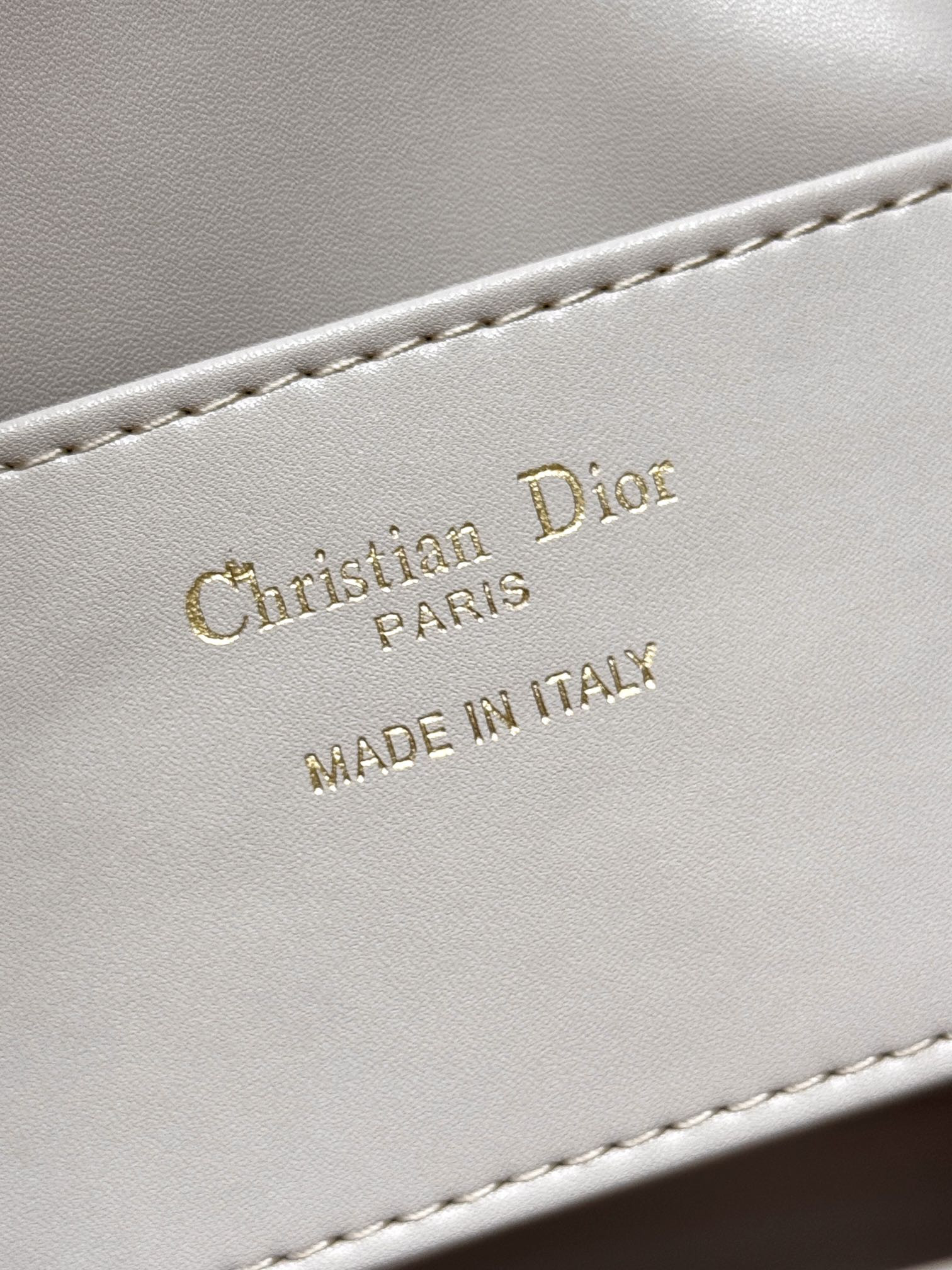 D*0r Caro Backpack Small 19.5 x 18.5 x 8.5 cm