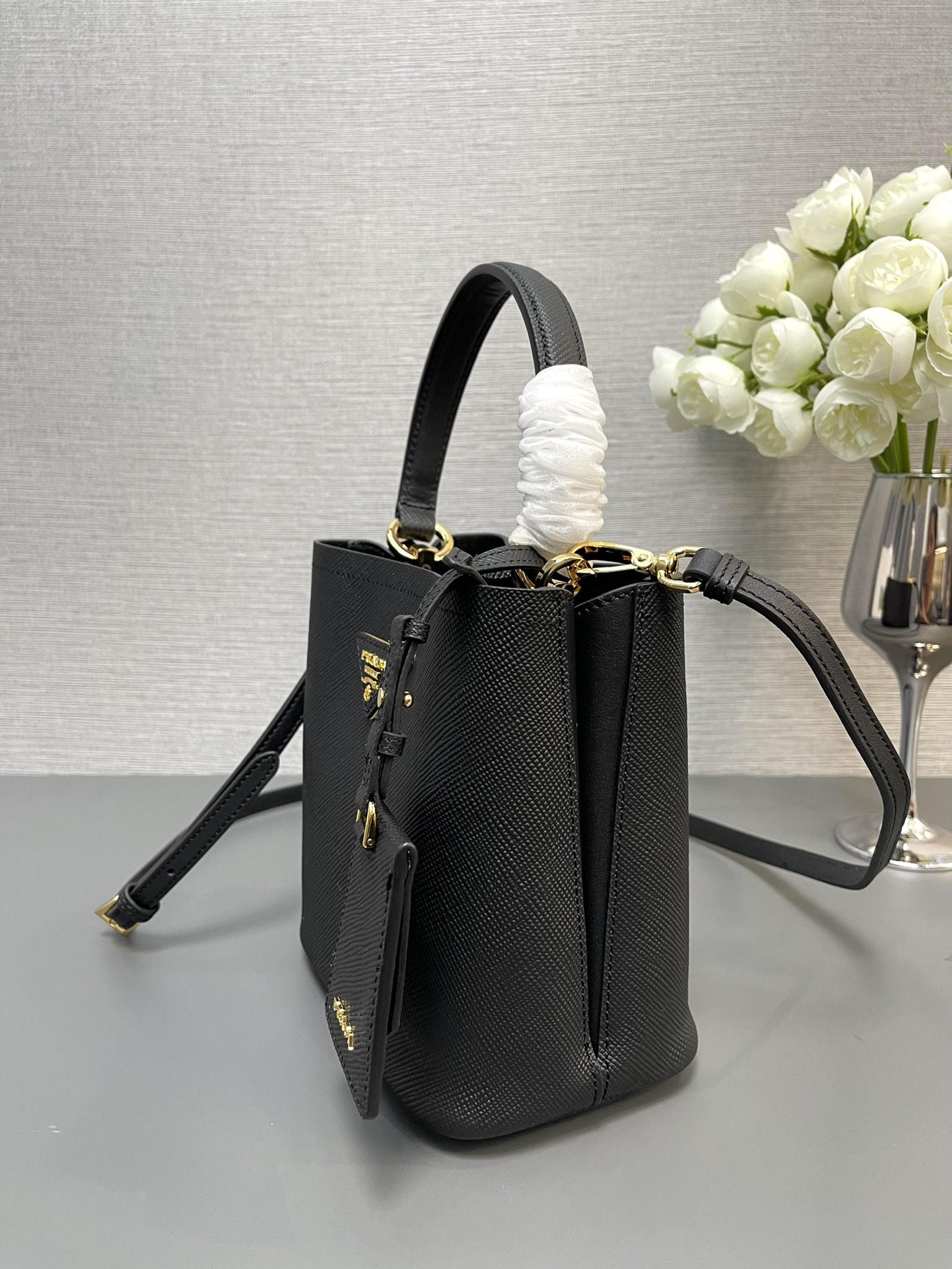 Pra*a Small Saffiano Leather Pra*a Panier Bag 18x17x10.5cm