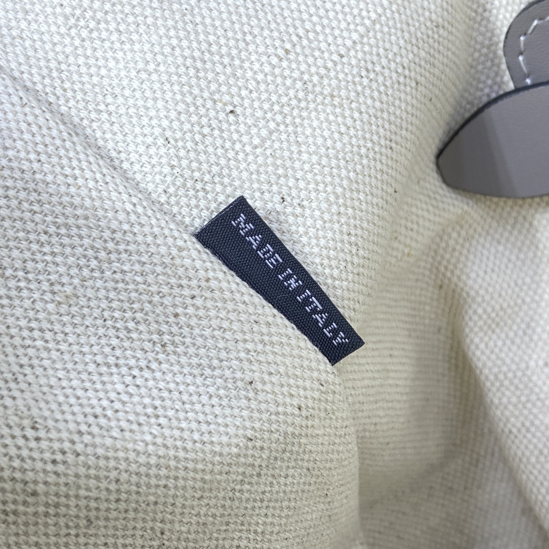 Miu Miu IVY leather bag 40x35cm