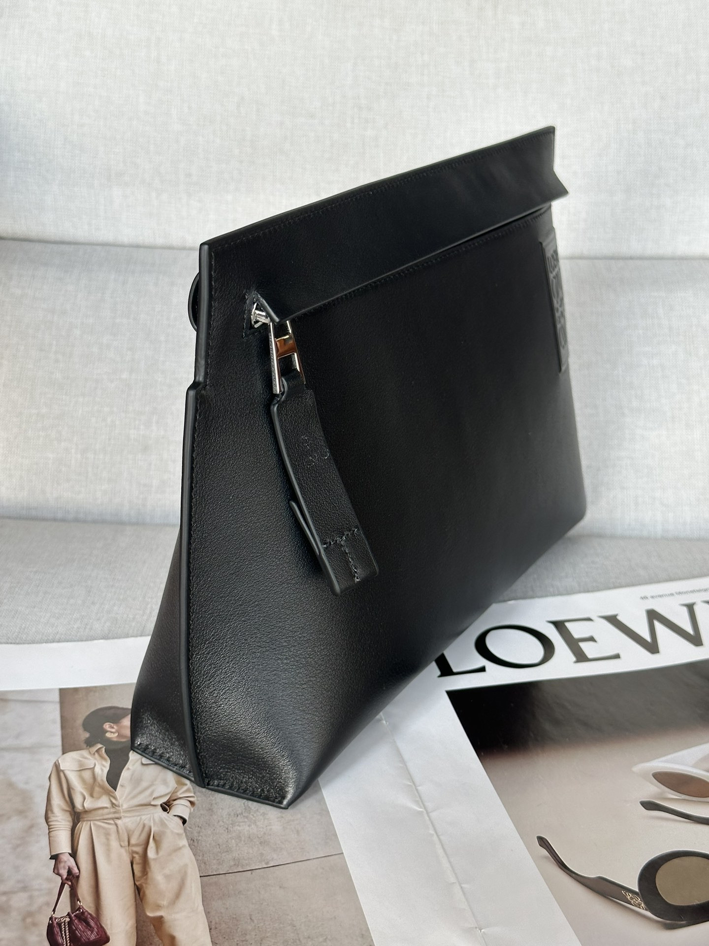 L0ew* T Pouch in satin calfskin 29.5x6.5x20.5cm