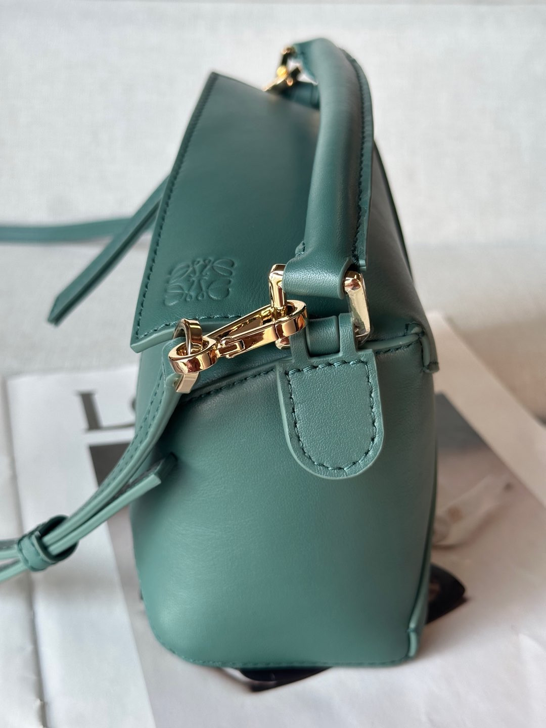 L0ew* Mini Puzzle bag in classic calfskin 18x12.5x8cm