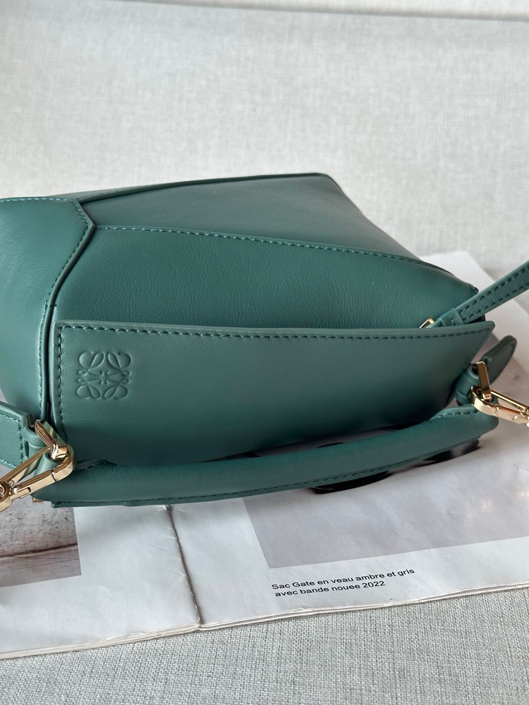 L0ew* Mini Puzzle bag in classic calfskin 18x12.5x8cm