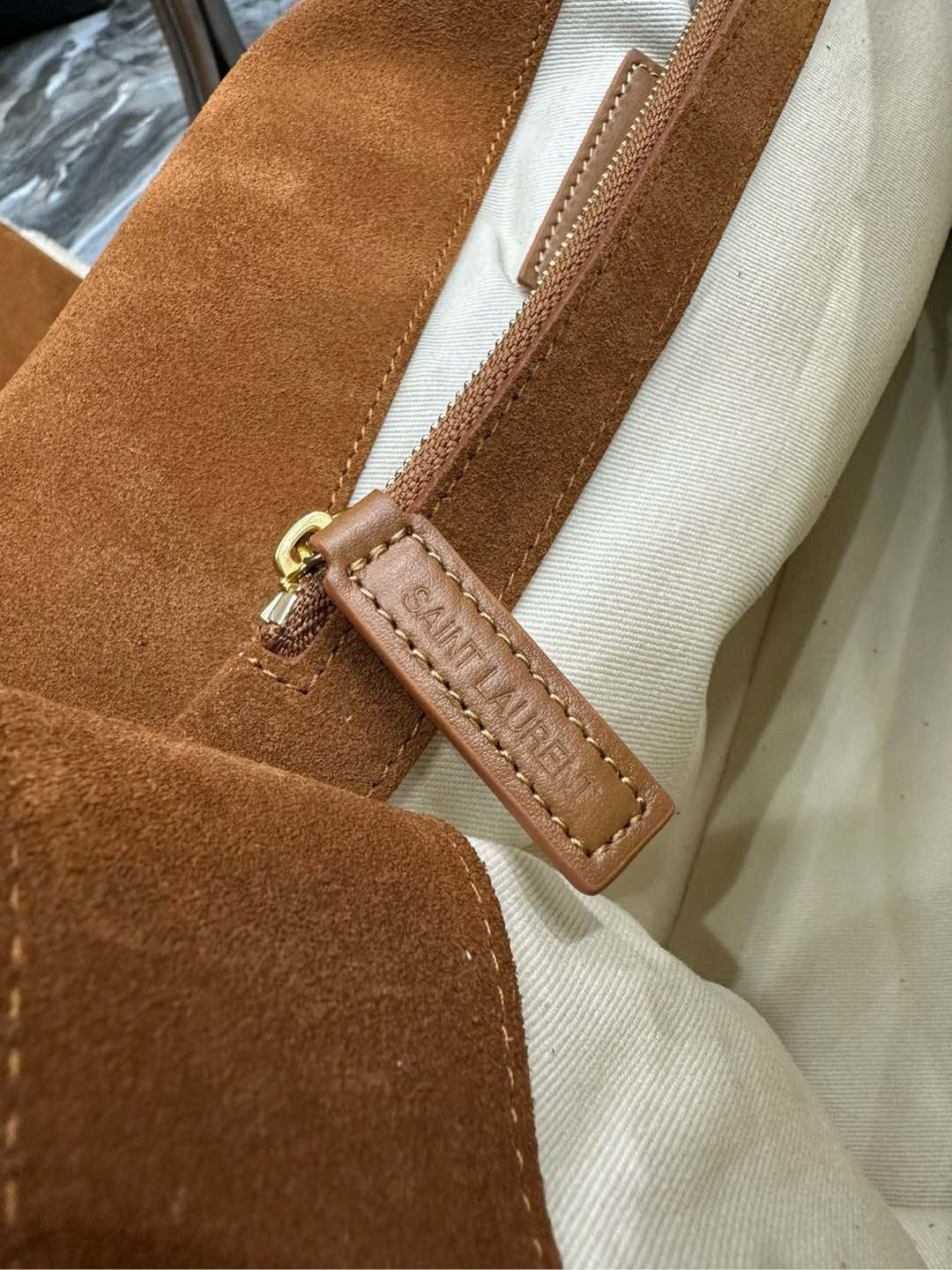 Y*L jamie large in suede and shearling 38×26×12cm