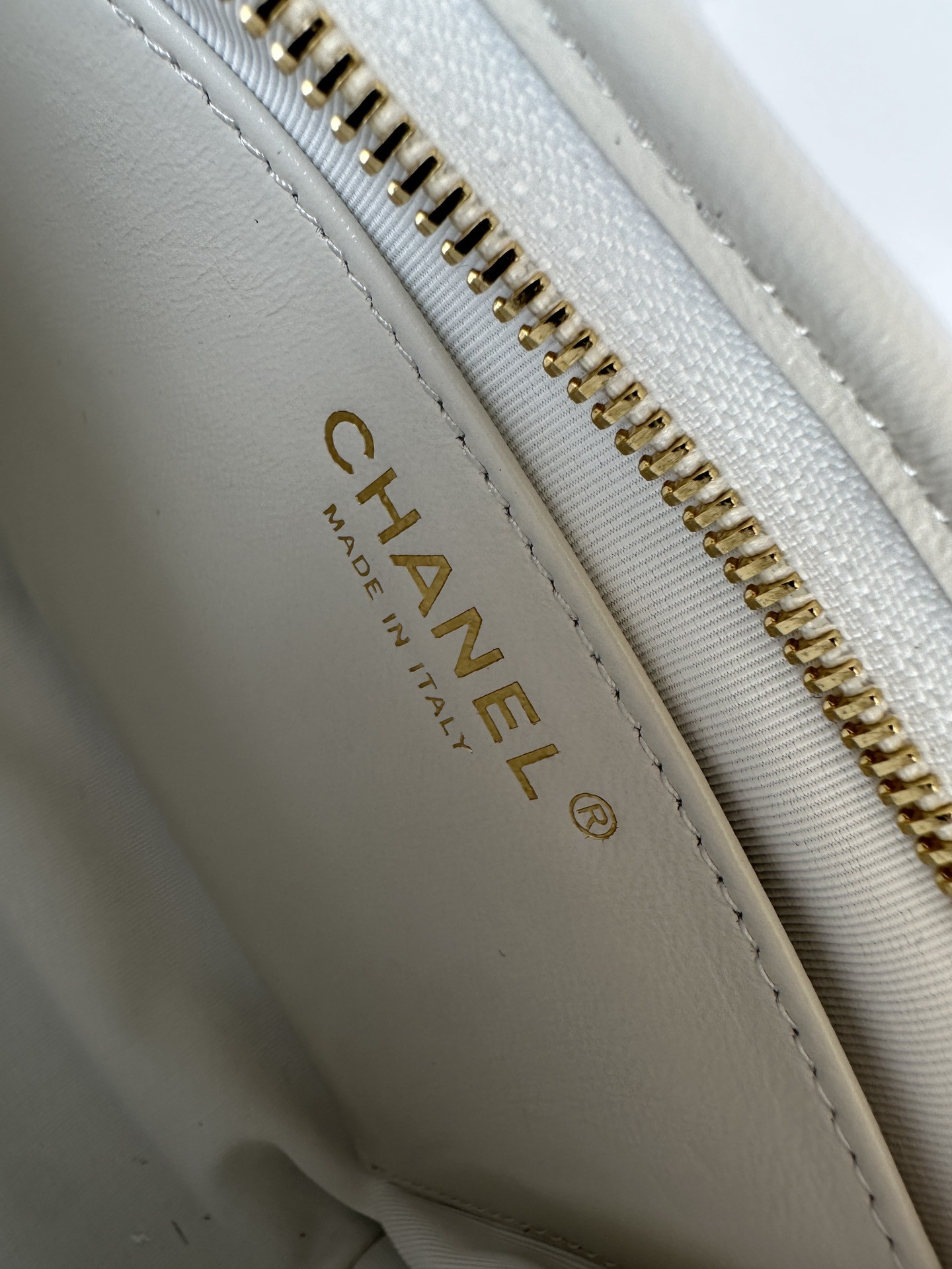 Ch*el Hobo Handbag 22×22×9cm