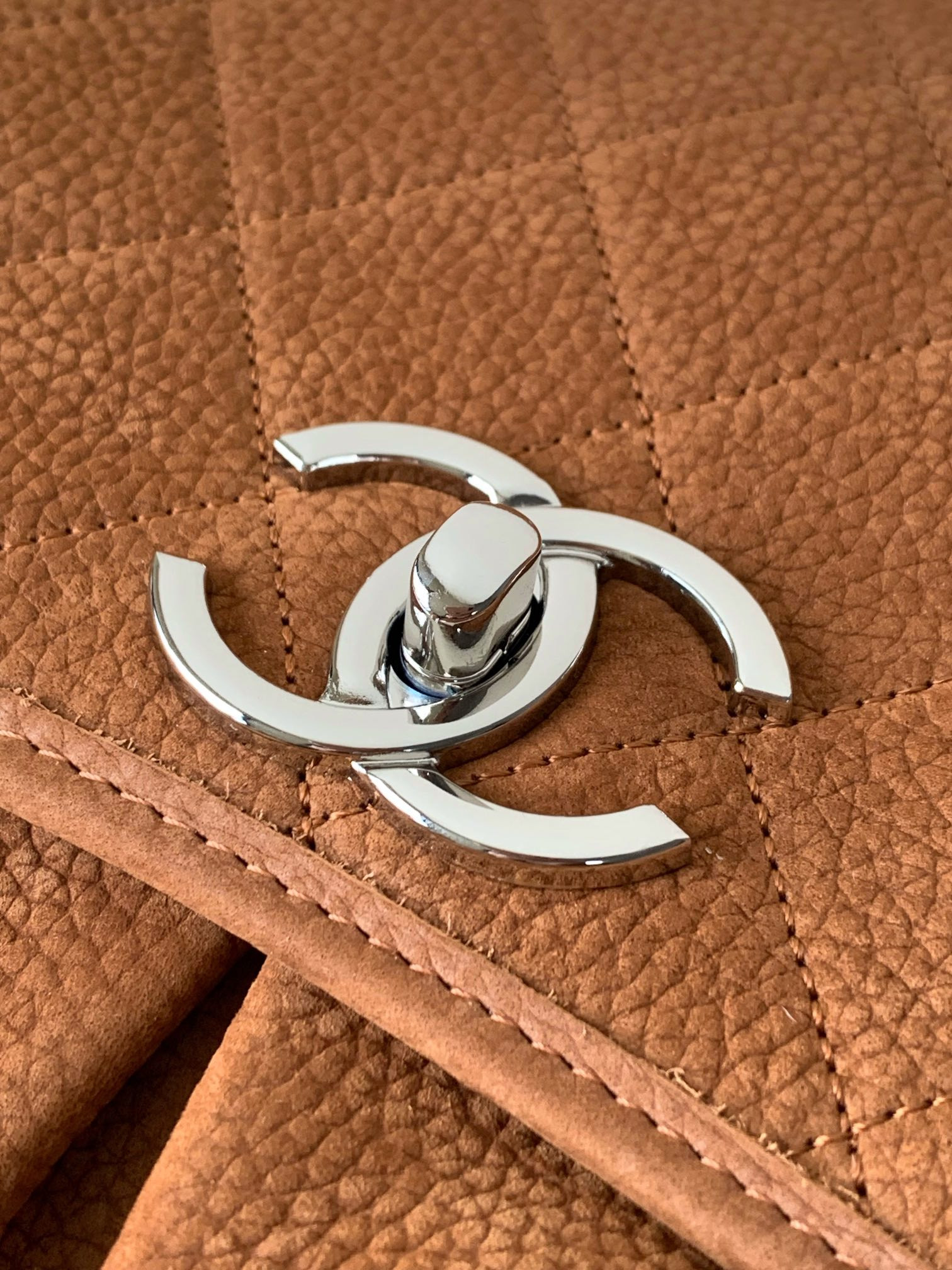 Ch*el Shopping Bag 34x25x10cm