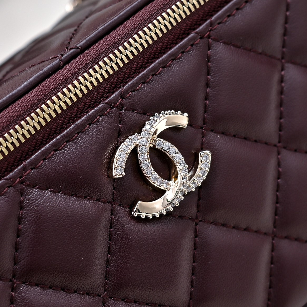 Ch*el Clutch With Chain 17cm