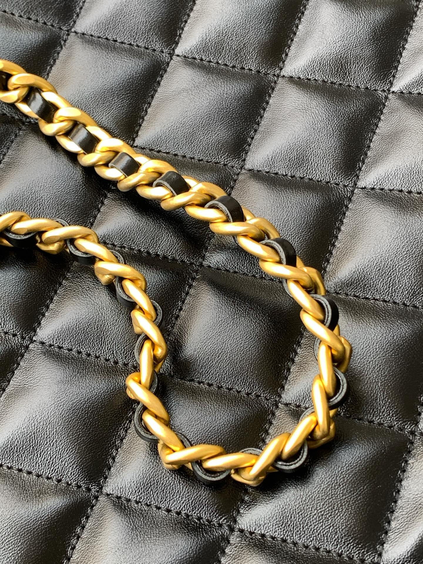 Ch*el shopping bag hobo 26x31x13cm