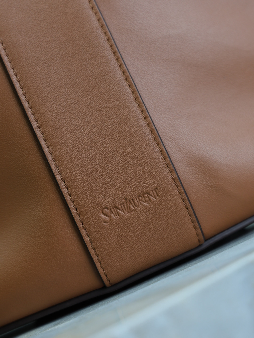 Y*L Y Large Hobo (Leather) 35 x 25 x 15 cm