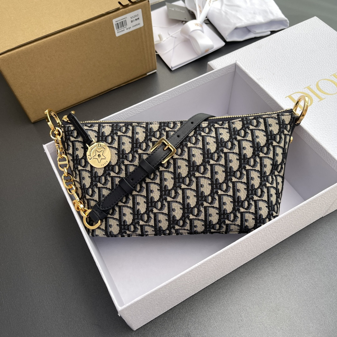 D*0r D*0rstar hobo bag 22 x 14.5 x 10 cm