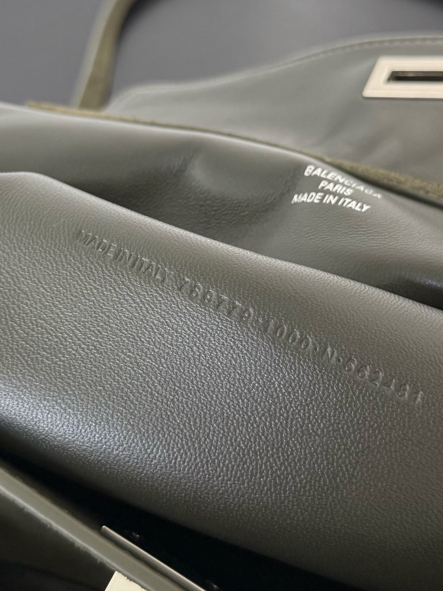 Ba*len*cia*ga Rodeo Small 28.9x20x9.9cm