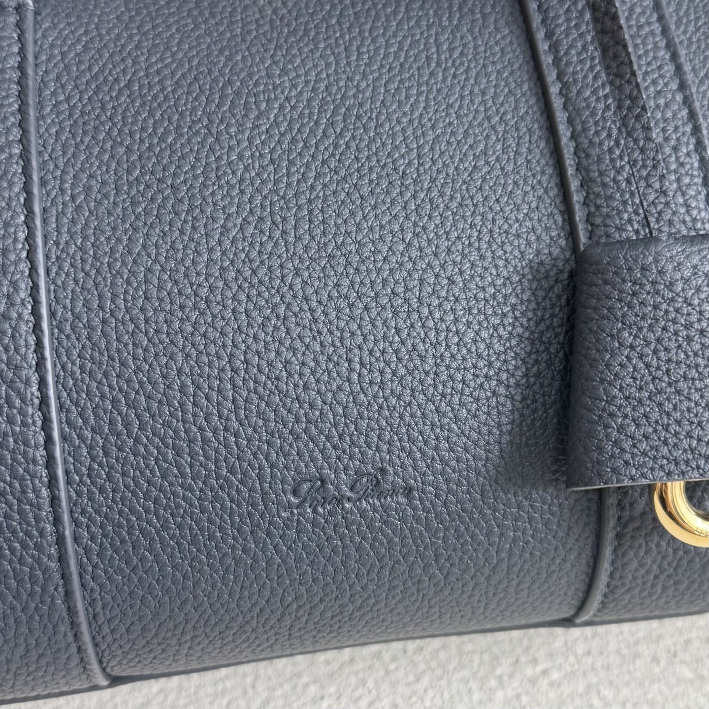 L**o p*ana Loom L25 Calfskin Deep Royal Blue 25x18x12.5cm