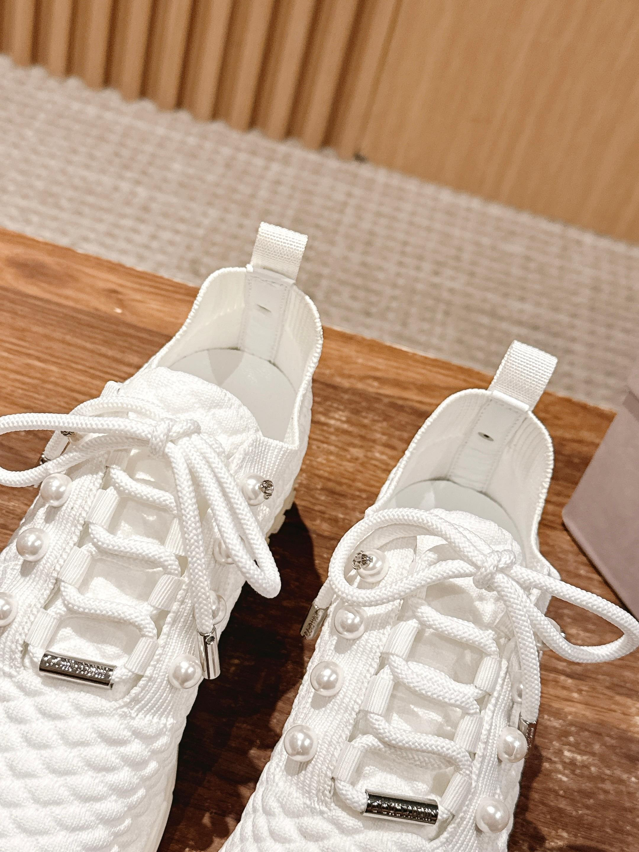 UA Ji*y Ch* Casual Sneakers